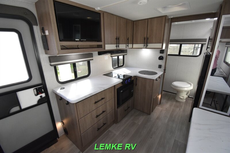 2024 Grand Design Imagine AIM 16ML   - Photo 12 - Rocklin, CA 95677