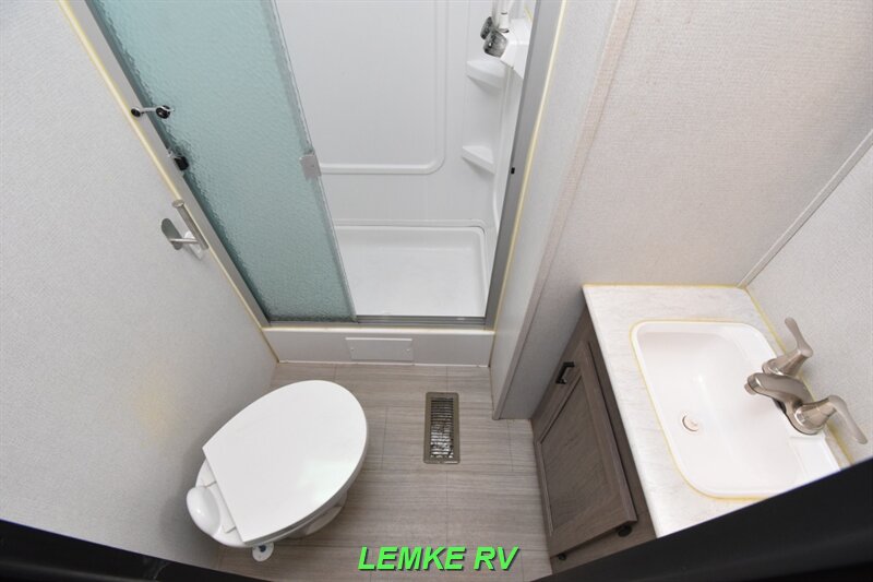 2021 Keystone Hideout 28RKS   - Photo 19 - Rocklin, CA 95677