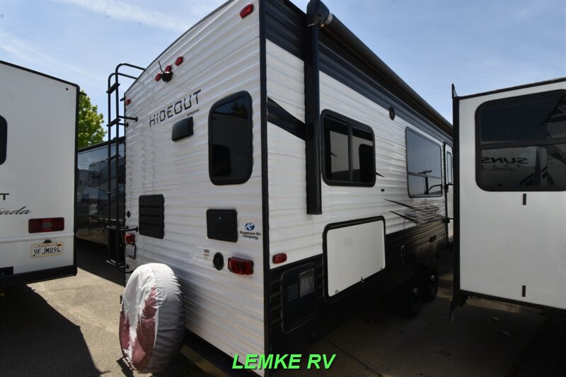 2021 Keystone Hideout 28RKS   - Photo 9 - Rocklin, CA 95677