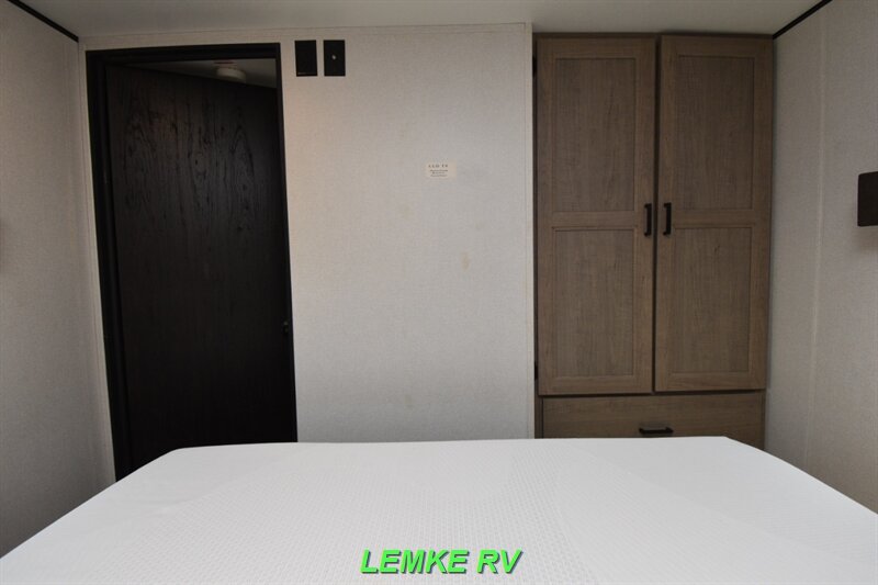 2021 Keystone Hideout 28RKS   - Photo 22 - Rocklin, CA 95677