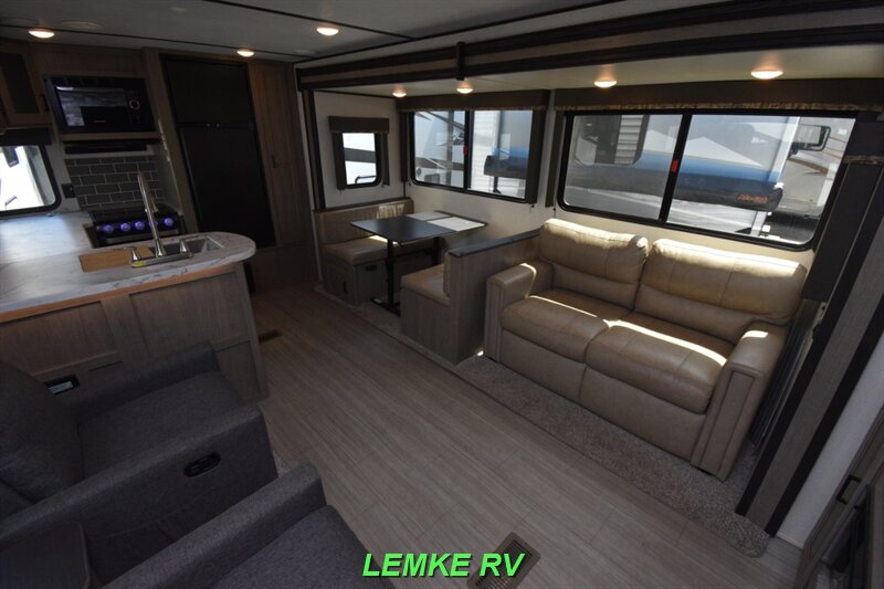 2021 Keystone Hideout 28RKS   - Photo 10 - Rocklin, CA 95677