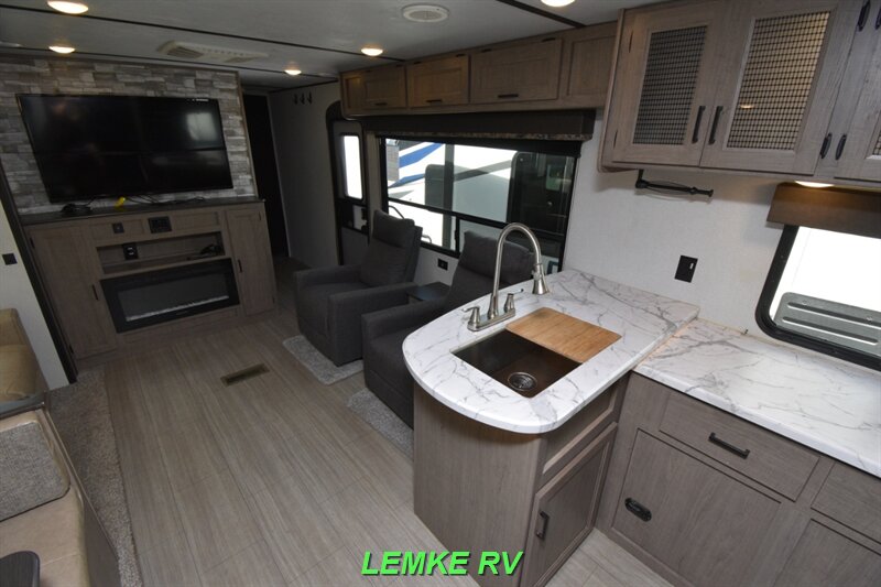 2021 Keystone Hideout 28RKS   - Photo 18 - Rocklin, CA 95677