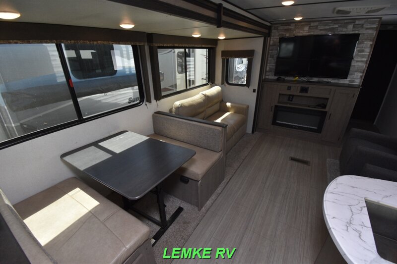 2021 Keystone Hideout 28RKS   - Photo 16 - Rocklin, CA 95677