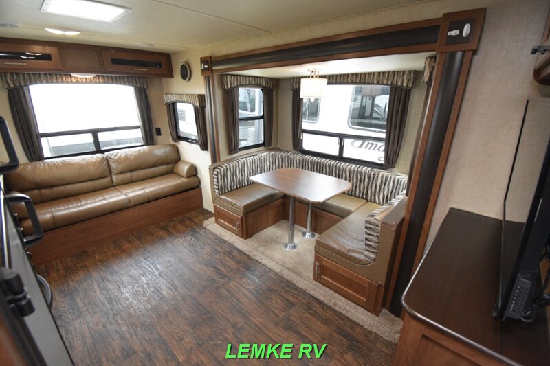 2017 Forest River Wildcat Maxx 255RLX   - Photo 9 - Rocklin, CA 95677