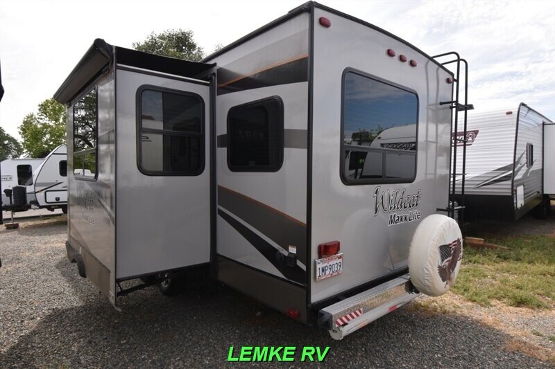 2017 Forest River Wildcat Maxx 255RLX   - Photo 6 - Rocklin, CA 95677
