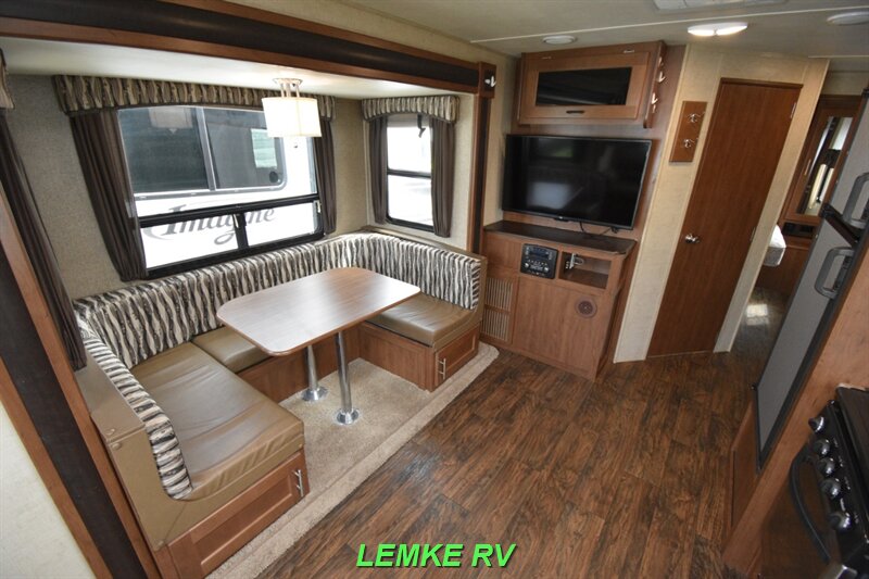 2017 Forest River Wildcat Maxx 255RLX   - Photo 13 - Rocklin, CA 95677