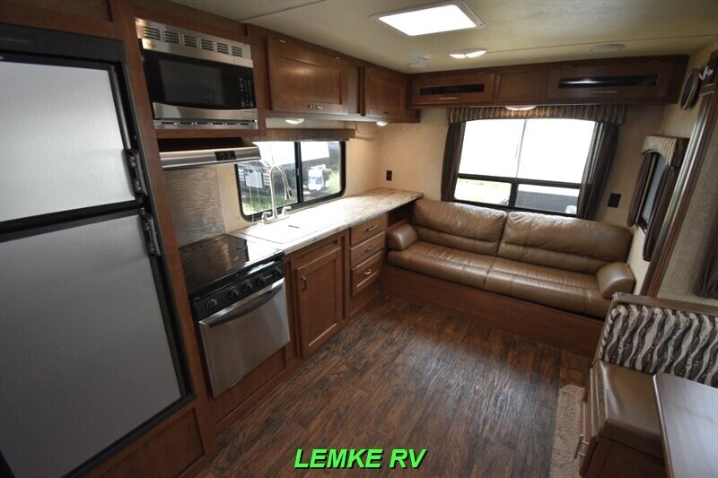 2017 Forest River Wildcat Maxx 255RLX   - Photo 10 - Rocklin, CA 95677