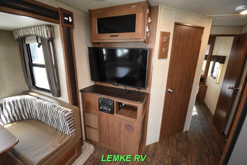 2017 Forest River Wildcat Maxx 255RLX   - Photo 22 - Rocklin, CA 95677