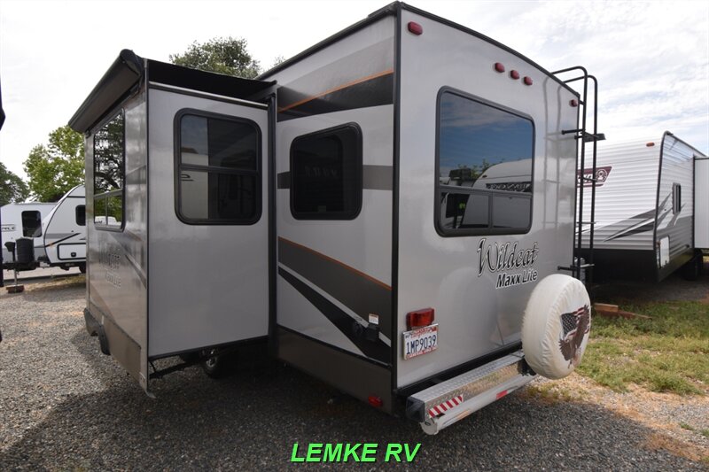 2017 Forest River Wildcat Maxx 255RLX   - Photo 6 - Rocklin, CA 95677