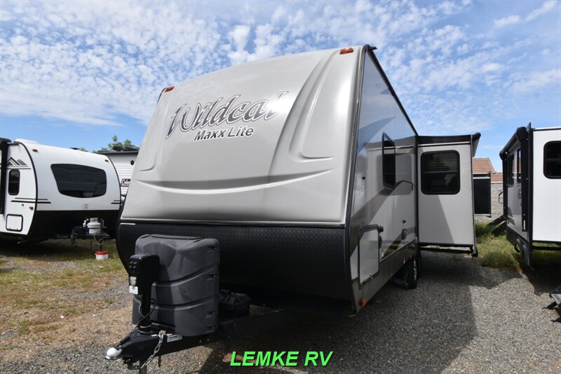 2017 Forest River Wildcat Maxx 255RLX   - Photo 5 - Rocklin, CA 95677