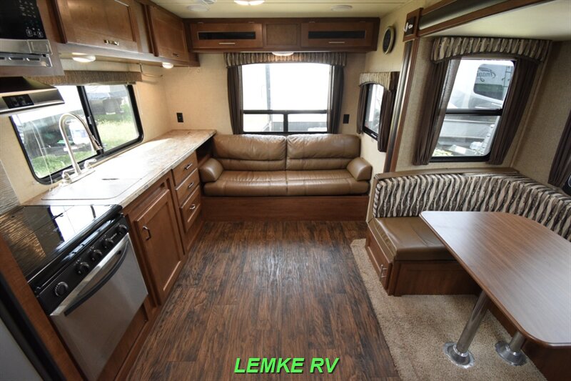 2017 Forest River Wildcat Maxx 255RLX   - Photo 2 - Rocklin, CA 95677