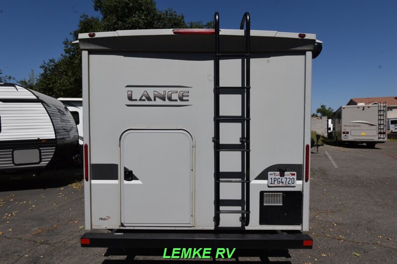2021 Lance 2185   - Photo 8 - Rocklin, CA 95677