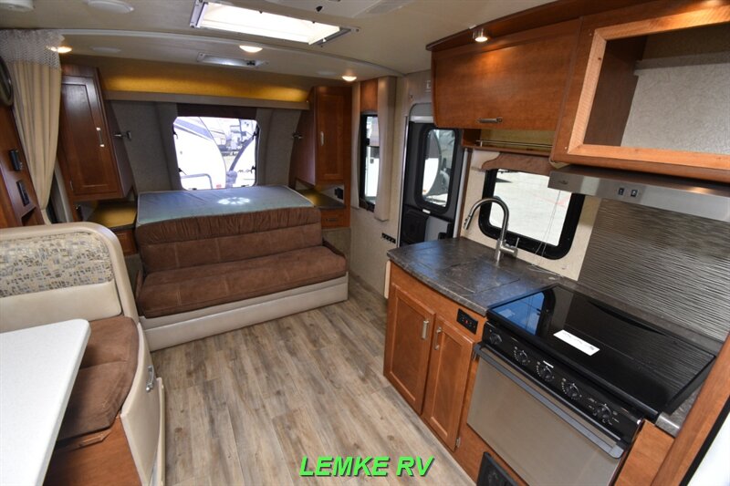 2021 Lance 2185   - Photo 16 - Rocklin, CA 95677