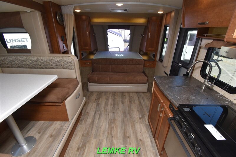 2021 Lance 2185   - Photo 5 - Rocklin, CA 95677