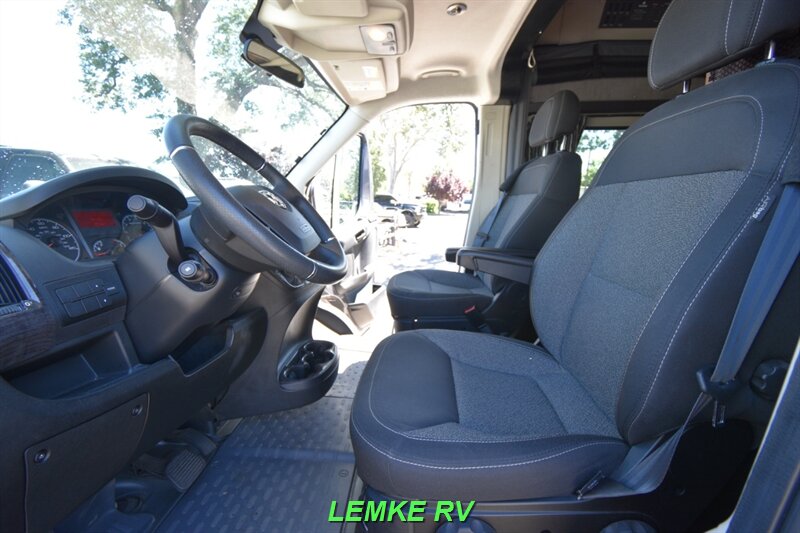 2016 Roadtrek Simplicity   - Photo 10 - Rocklin, CA 95677