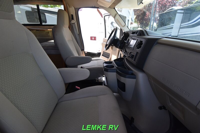 2014 Winnebago Minnie Winnie 27Q   - Photo 27 - Rocklin, CA 95677