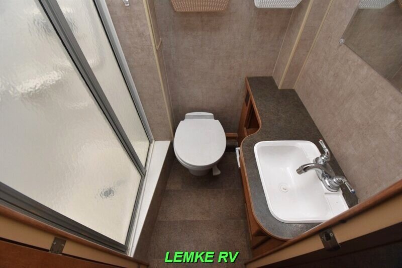 2014 Winnebago Minnie Winnie 27Q   - Photo 20 - Rocklin, CA 95677