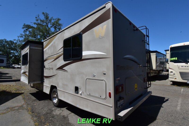 2014 Winnebago Minnie Winnie 27Q   - Photo 7 - Rocklin, CA 95677