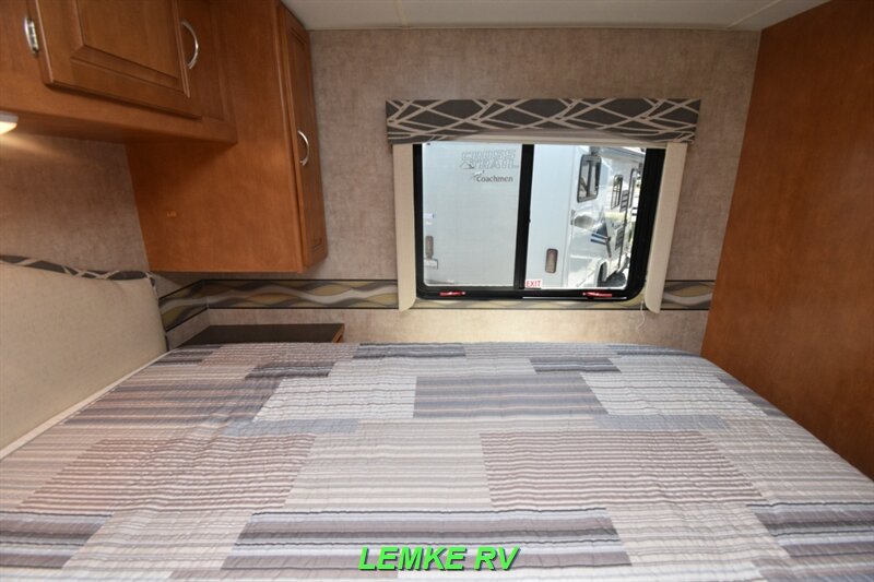 2014 Winnebago Minnie Winnie 27Q   - Photo 22 - Rocklin, CA 95677
