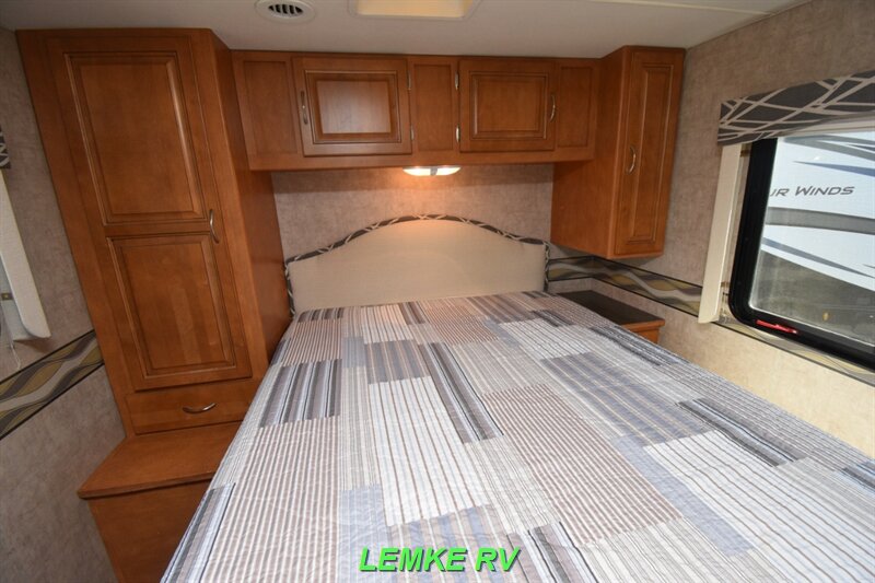 2014 Winnebago Minnie Winnie 27Q   - Photo 21 - Rocklin, CA 95677