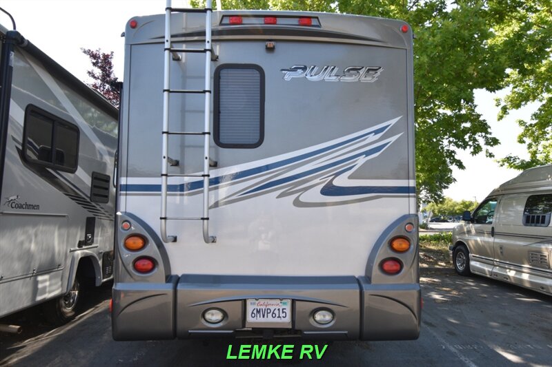 2010 Fleetwood Pulse 24A   - Photo 8 - Rocklin, CA 95677