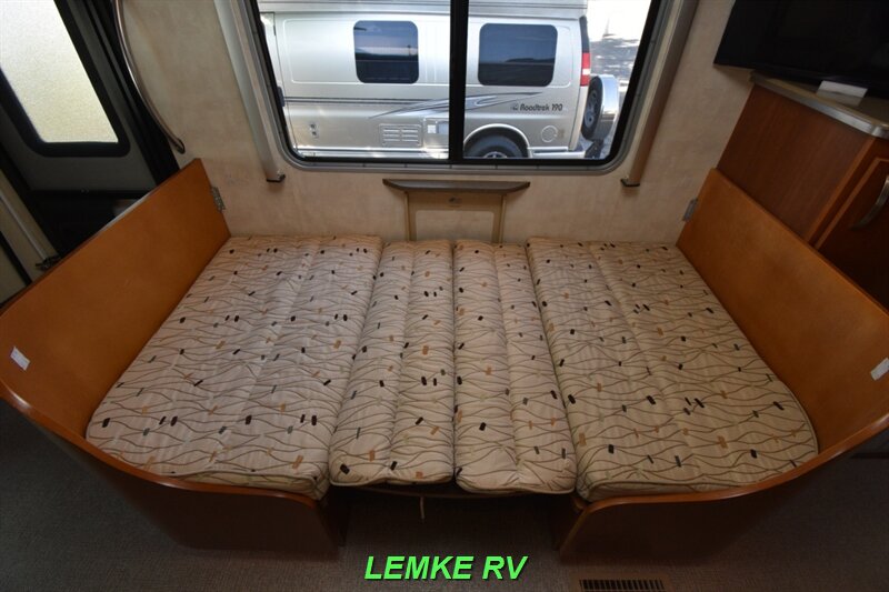 2010 Fleetwood Pulse 24A   - Photo 27 - Rocklin, CA 95677