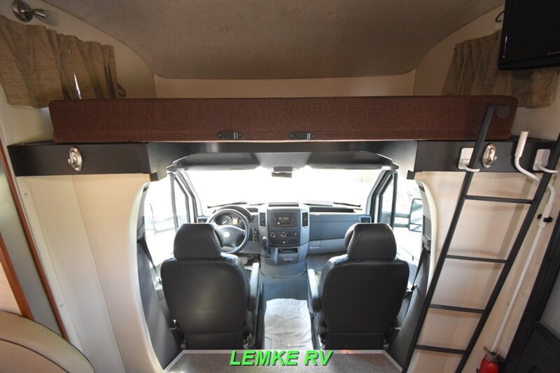 2010 Fleetwood Pulse 24A   - Photo 18 - Rocklin, CA 95677