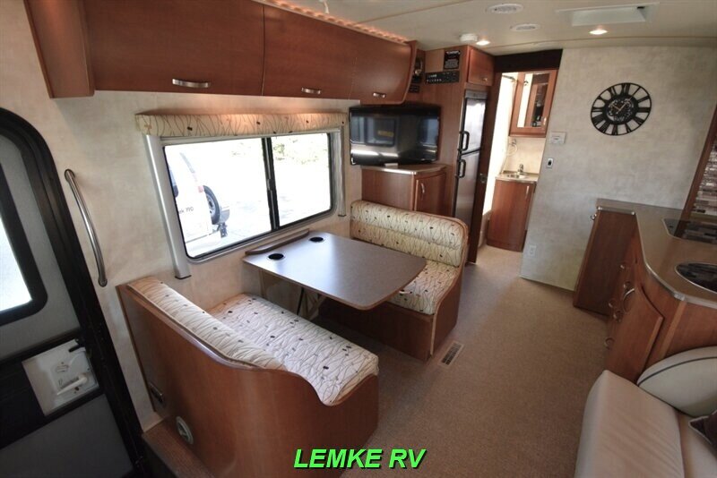 2010 Fleetwood Pulse 24A   - Photo 13 - Rocklin, CA 95677