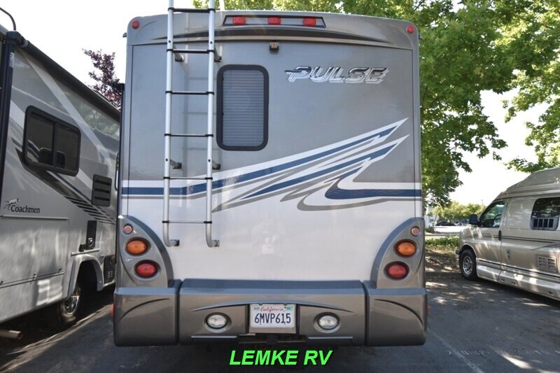 2010 Fleetwood Pulse 24A   - Photo 8 - Rocklin, CA 95677