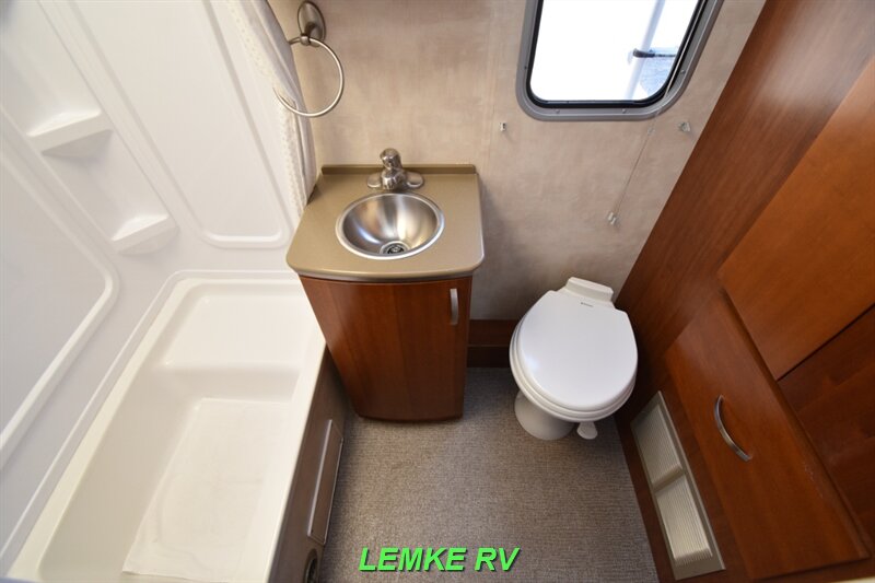 2010 Fleetwood Pulse 24A   - Photo 21 - Rocklin, CA 95677