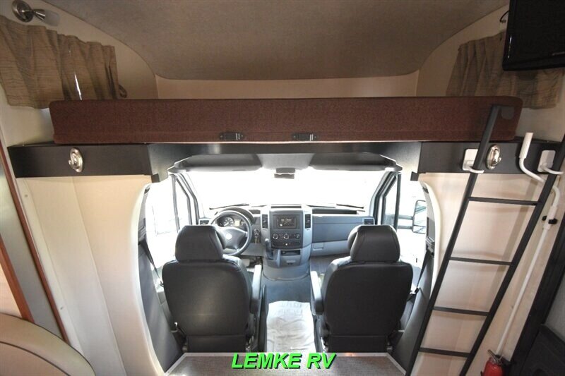 2010 Fleetwood Pulse 24A   - Photo 17 - Rocklin, CA 95677