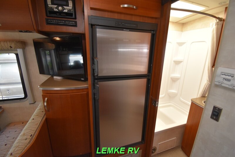 2010 Fleetwood Pulse 24A   - Photo 16 - Rocklin, CA 95677