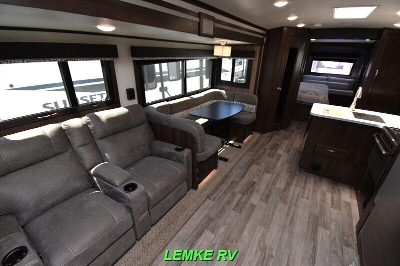 2019 Jayco White Hawk 32KBS   - Photo 14 - Rocklin, CA 95677