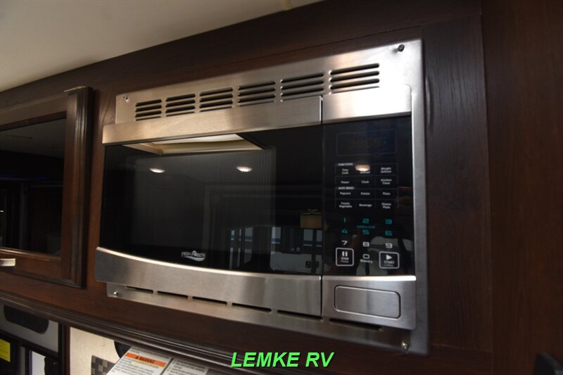2019 Jayco White Hawk 32KBS   - Photo 24 - Rocklin, CA 95677