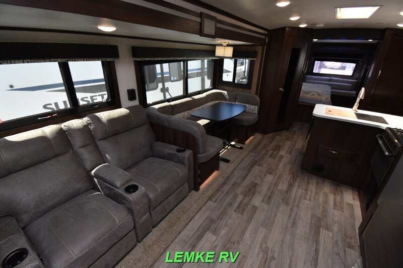 2019 Jayco White Hawk 32KBS   - Photo 16 - Rocklin, CA 95677
