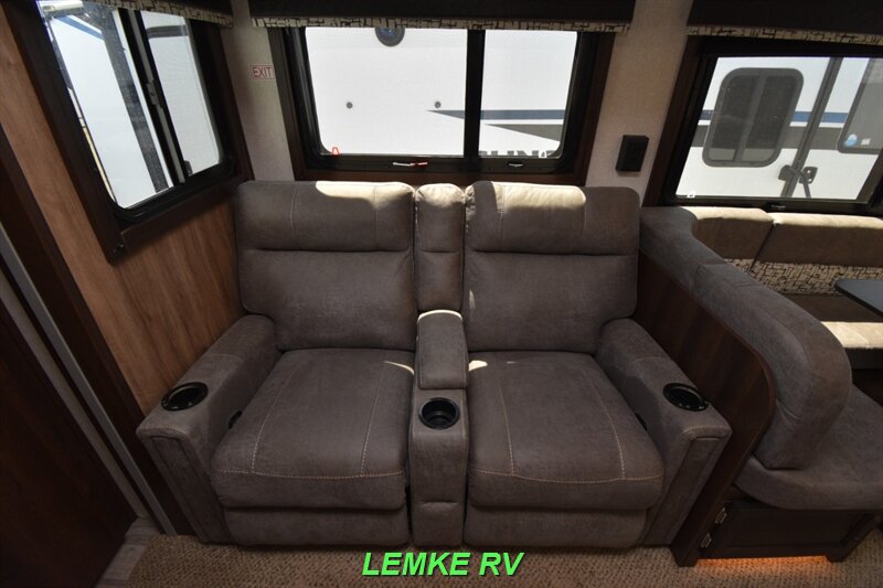 2019 Jayco White Hawk 32KBS   - Photo 14 - Rocklin, CA 95677