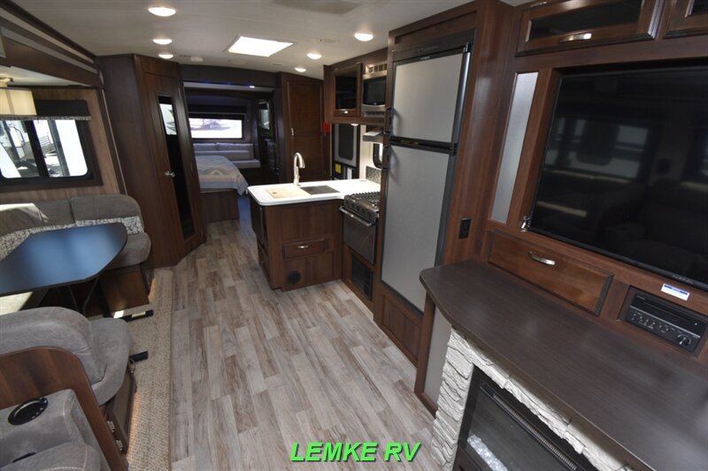 2019 Jayco White Hawk 32KBS   - Photo 18 - Rocklin, CA 95677