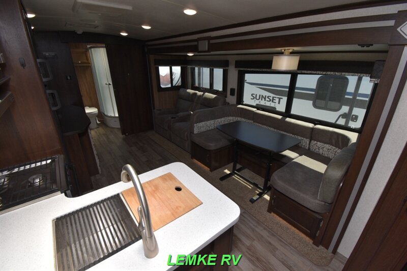 2019 Jayco White Hawk 32KBS   - Photo 10 - Rocklin, CA 95677