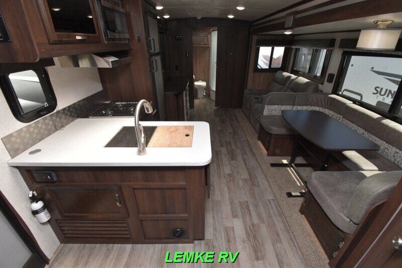 2019 Jayco White Hawk 32KBS   - Photo 5 - Rocklin, CA 95677