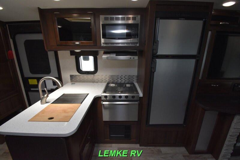 2019 Jayco White Hawk 32KBS   - Photo 15 - Rocklin, CA 95677