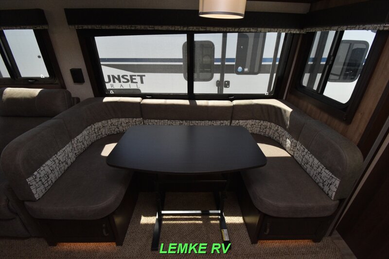 2019 Jayco White Hawk 32KBS   - Photo 13 - Rocklin, CA 95677
