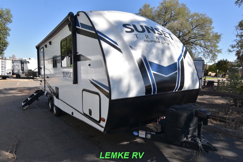 2021 CrossRoads RV Sunset Trail Super Lite 212RB   - Photo 1 - Rocklin, CA 95677