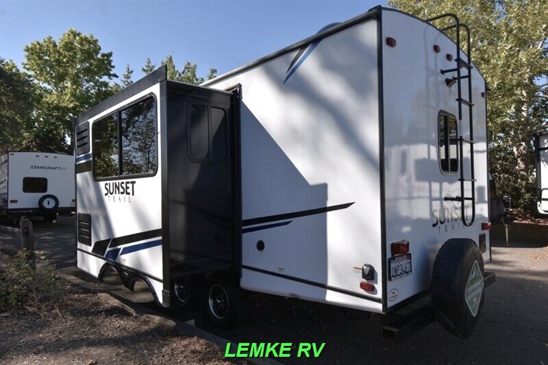 2021 Crossroads RV Sunset Trail Super Lite SS212RB   - Photo 7 - Rocklin, CA 95677