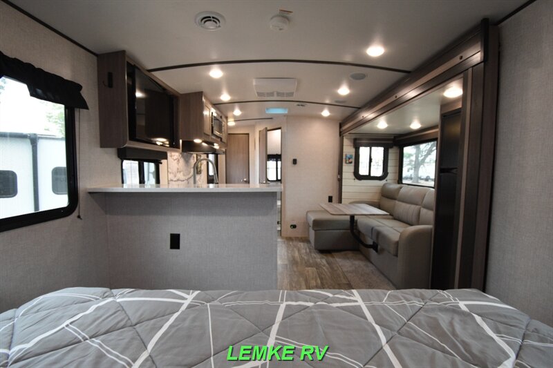 2021 CrossRoads RV Sunset Trail Super Lite 212RB   - Photo 21 - Rocklin, CA 95677