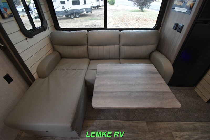 2021 CrossRoads RV Sunset Trail Super Lite 212RB   - Photo 16 - Rocklin, CA 95677