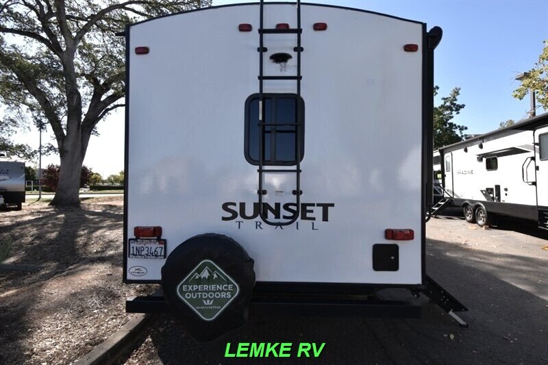 2021 Crossroads RV Sunset Trail Super Lite SS212RB   - Photo 24 - Rocklin, CA 95677