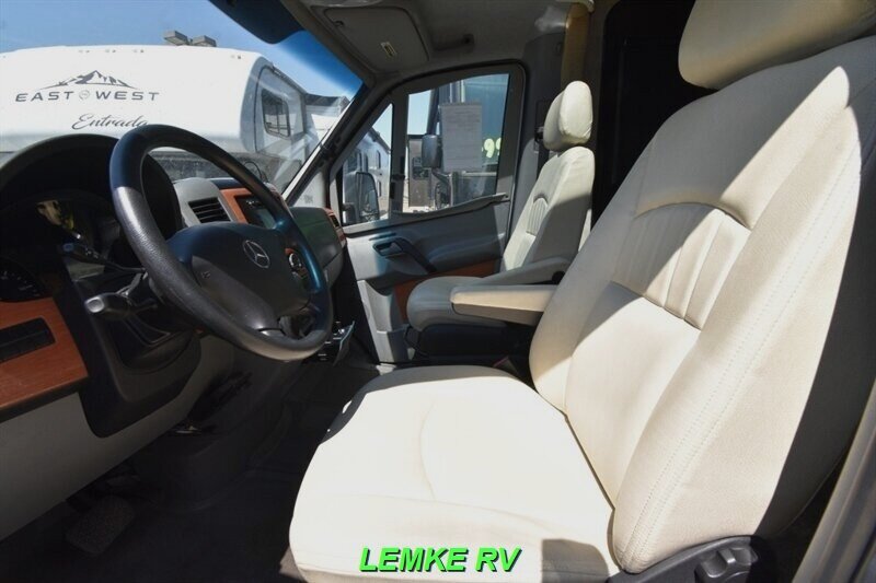 2012 Itasca Navion IQ 24G   - Photo 8 - Rocklin, CA 95677