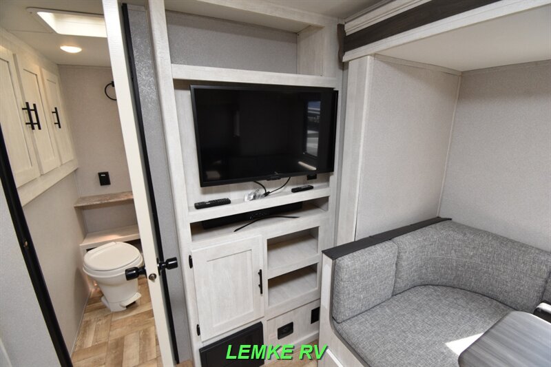2022 Forest River Shasta 25RB   - Photo 23 - Rocklin, CA 95677