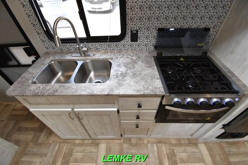 2022 Forest River Shasta 25RB   - Photo 19 - Rocklin, CA 95677