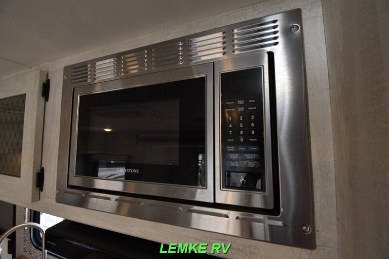 2022 Forest River Shasta 25RB   - Photo 24 - Rocklin, CA 95677